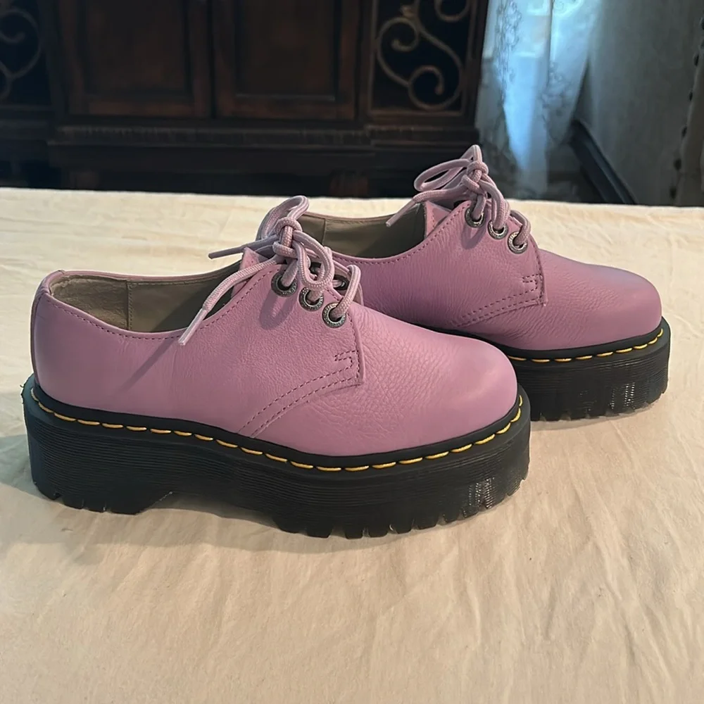 Dr. Martens platform lavender lace up leather oxford shoes - Picture 4 of 11